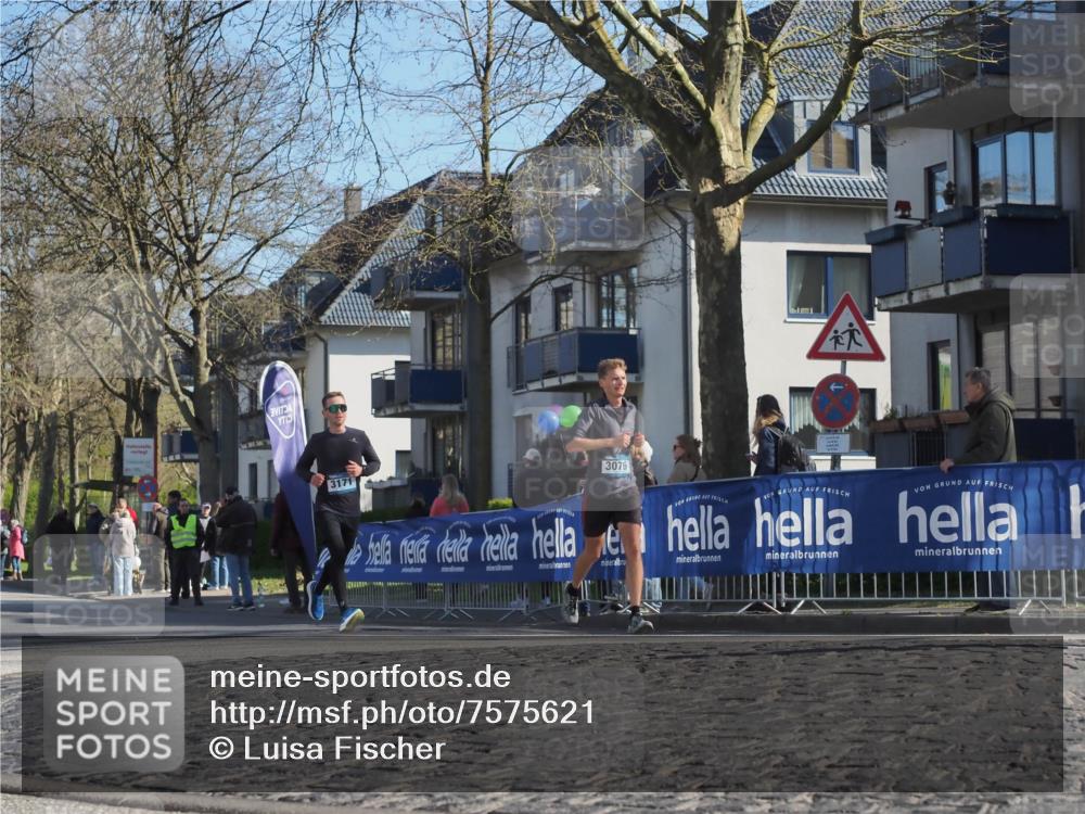 06.04.2025 - 44. Internationalen Wilhelmsburger Insellauf Luisa Fischer http://msf.ph/oto/7575621 06.04.2025 10:37:45 Ziel 3171, 3076 meine-sportfotos.de