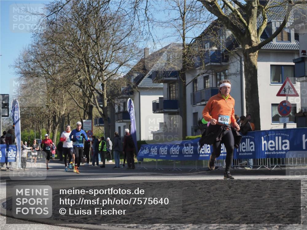 06.04.2025 - 44. Internationalen Wilhelmsburger Insellauf Luisa Fischer http://msf.ph/oto/7575640 06.04.2025 10:42:38 Ziel 448, 4185, 4506 meine-sportfotos.de