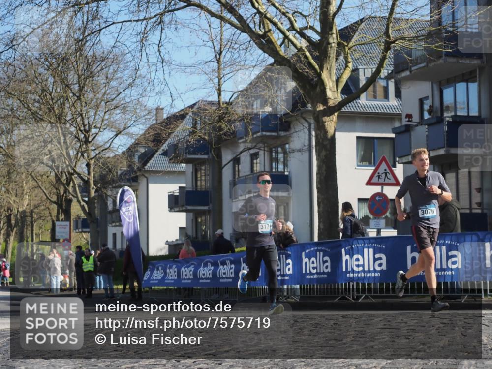 06.04.2025 - 44. Internationalen Wilhelmsburger Insellauf Luisa Fischer http://msf.ph/oto/7575719 06.04.2025 10:37:46 Ziel 317, 3076 meine-sportfotos.de