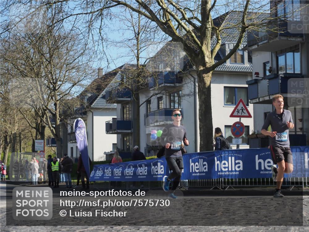 06.04.2025 - 44. Internationalen Wilhelmsburger Insellauf Luisa Fischer http://msf.ph/oto/7575730 06.04.2025 10:37:46 Ziel 3171, 3076 meine-sportfotos.de