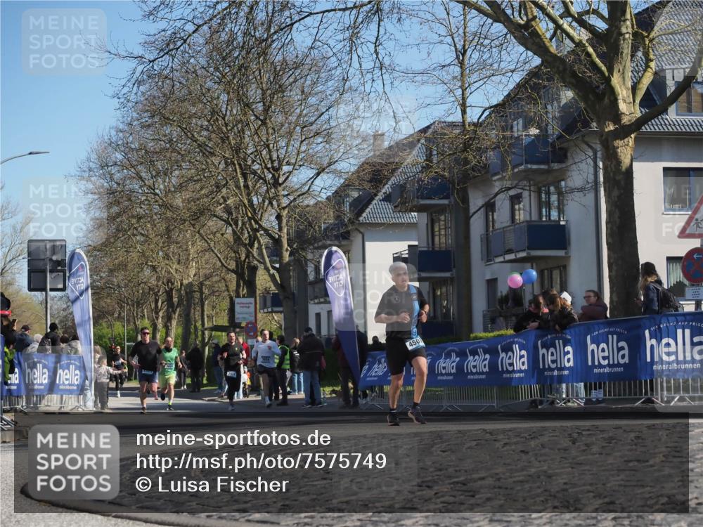 06.04.2025 - 44. Internationalen Wilhelmsburger Insellauf Luisa Fischer http://msf.ph/oto/7575749 06.04.2025 10:37:53 Ziel 305, 3921, 4507 meine-sportfotos.de
