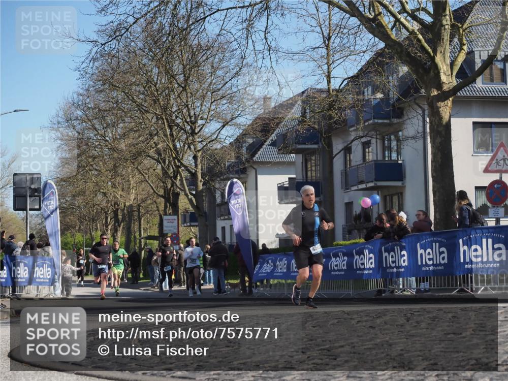 06.04.2025 - 44. Internationalen Wilhelmsburger Insellauf Luisa Fischer http://msf.ph/oto/7575771 06.04.2025 10:37:53 Ziel 3921, 4507 meine-sportfotos.de