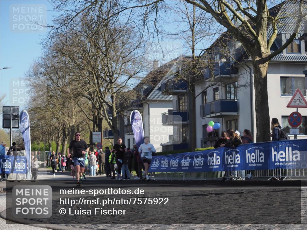 06.04.2025 - 44. Internationalen Wilhelmsburger Insellauf Luisa Fischer http://msf.ph/oto/7575922 06.04.2025 10:37:55 Ziel  meine-sportfotos.de