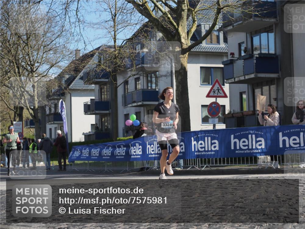 06.04.2025 - 44. Internationalen Wilhelmsburger Insellauf Luisa Fischer http://msf.ph/oto/7575981 06.04.2025 10:42:48 Ziel 3324 meine-sportfotos.de