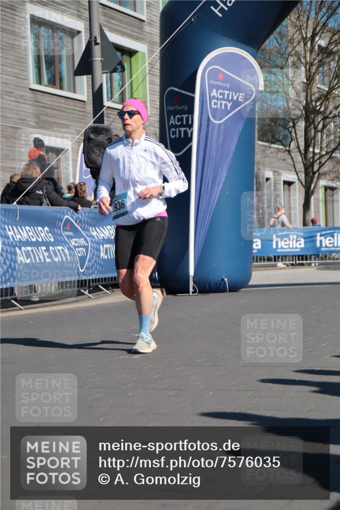 06.04.2025 - 44. Internationalen Wilhelmsburger Insellauf A. Gomolzig http://msf.ph/oto/7576035 06.04.2025 10:35:33 Ziel 3936, 3958, 4216, 4283, 4284, 4603 meine-sportfotos.de