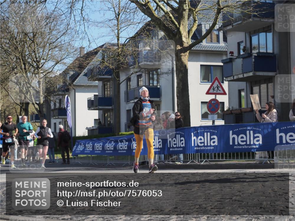 06.04.2025 - 44. Internationalen Wilhelmsburger Insellauf Luisa Fischer http://msf.ph/oto/7576053 06.04.2025 10:42:53 Ziel 39, 3743 meine-sportfotos.de