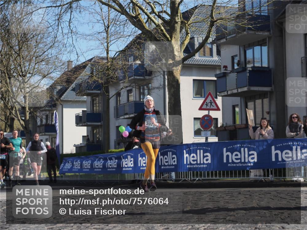 06.04.2025 - 44. Internationalen Wilhelmsburger Insellauf Luisa Fischer http://msf.ph/oto/7576064 06.04.2025 10:42:53 Ziel 392, 3743 meine-sportfotos.de