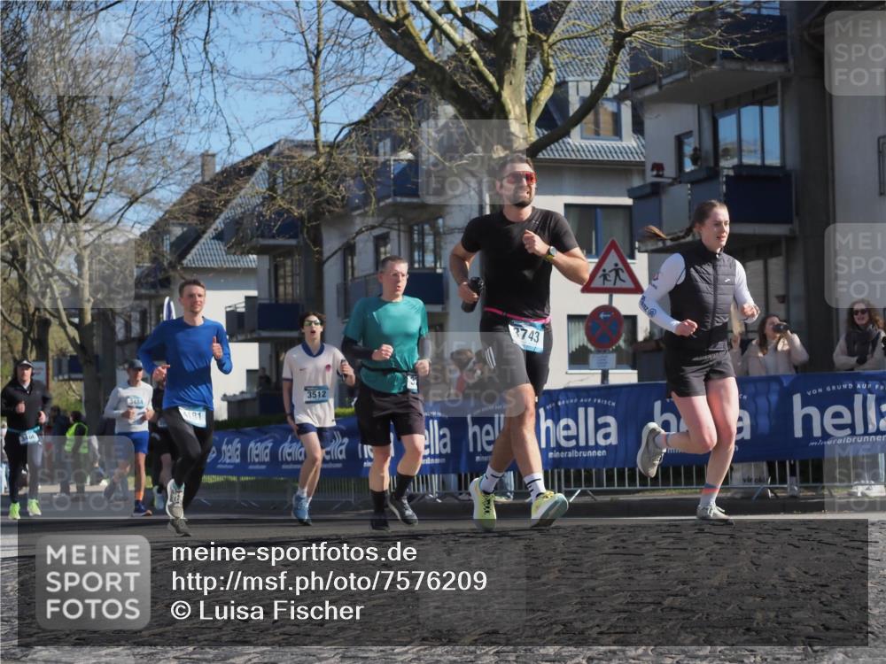 06.04.2025 - 44. Internationalen Wilhelmsburger Insellauf Luisa Fischer http://msf.ph/oto/7576209 06.04.2025 10:42:57 Ziel 3484, 4181, 3512, 3743 meine-sportfotos.de