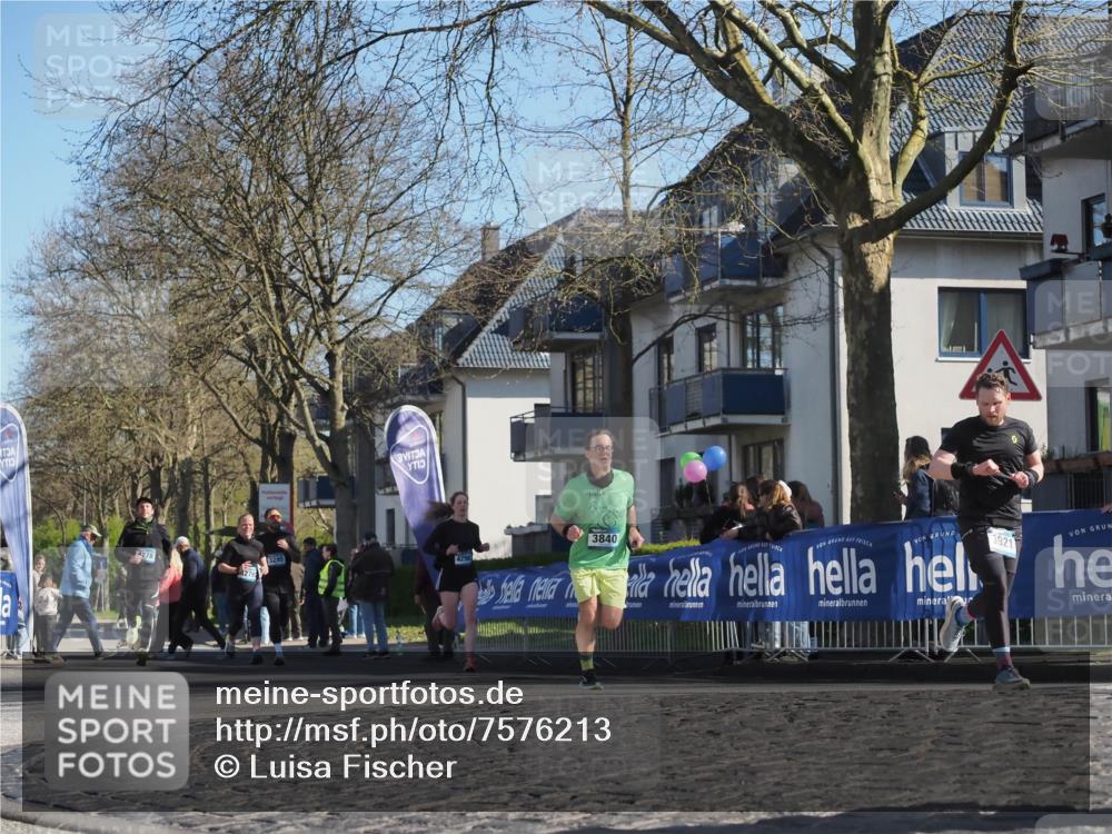 06.04.2025 - 44. Internationalen Wilhelmsburger Insellauf Luisa Fischer http://msf.ph/oto/7576213 06.04.2025 10:37:59 Ziel 4278, 3295, 4290, 3840, 3921 meine-sportfotos.de