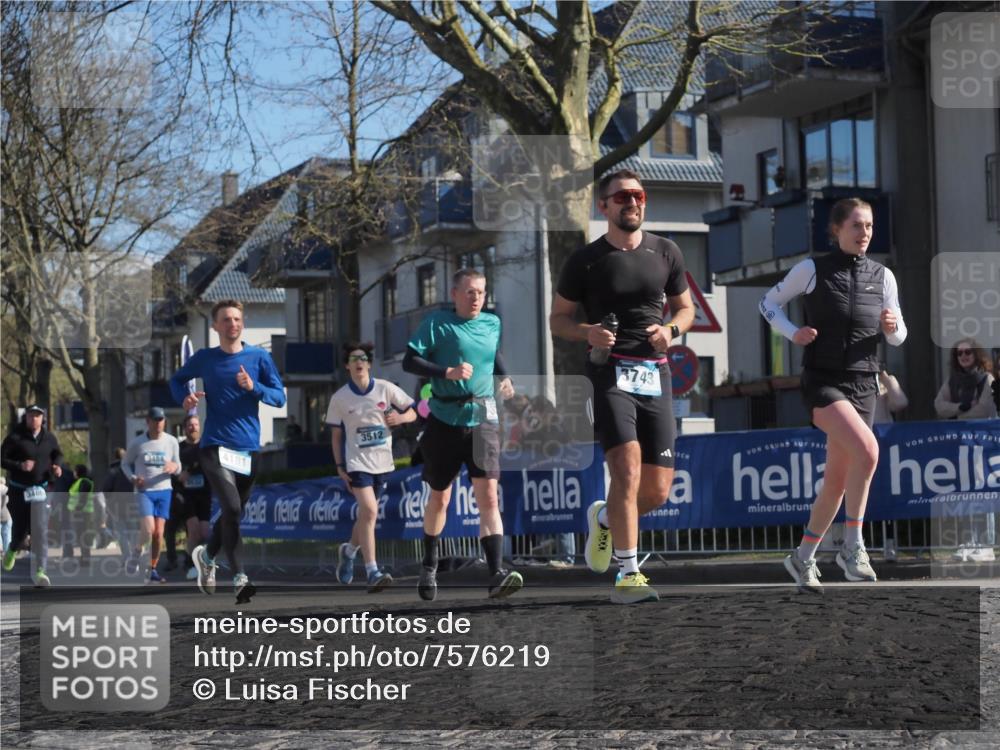 06.04.2025 - 44. Internationalen Wilhelmsburger Insellauf Luisa Fischer http://msf.ph/oto/7576219 06.04.2025 10:42:57 Ziel 3484, 3632, 3512, 3743, 4181 meine-sportfotos.de