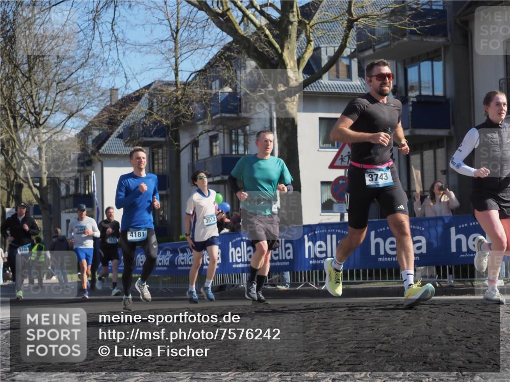 06.04.2025 - 44. Internationalen Wilhelmsburger Insellauf Luisa Fischer http://msf.ph/oto/7576242 06.04.2025 10:42:57 Ziel 3466, 3512, 3743, 3484, 3539, 4181 meine-sportfotos.de