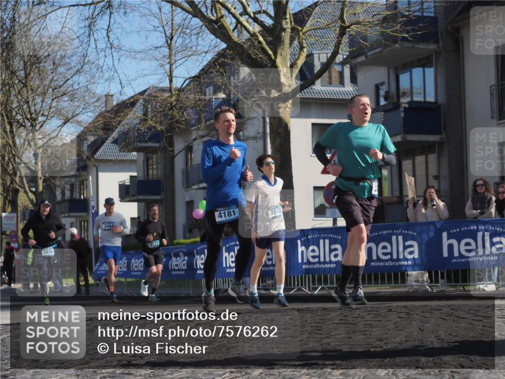 06.04.2025 - 44. Internationalen Wilhelmsburger Insellauf Luisa Fischer http://msf.ph/oto/7576262 06.04.2025 10:42:58 Ziel 3484, 4181, 3466, 3532, 3512 meine-sportfotos.de