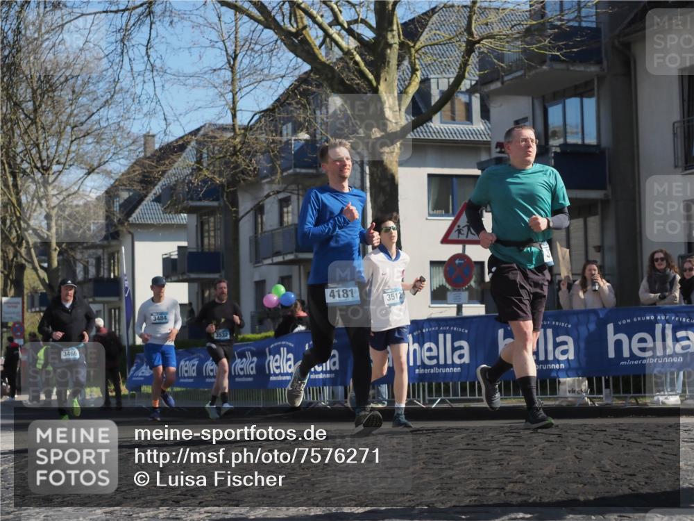 06.04.2025 - 44. Internationalen Wilhelmsburger Insellauf Luisa Fischer http://msf.ph/oto/7576271 06.04.2025 10:42:58 Ziel 3466, 3484, 3532, 4181, 3512 meine-sportfotos.de