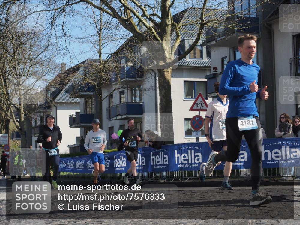 06.04.2025 - 44. Internationalen Wilhelmsburger Insellauf Luisa Fischer http://msf.ph/oto/7576333 06.04.2025 10:42:59 Ziel 3466, 3484, 3532, 35, 4181 meine-sportfotos.de