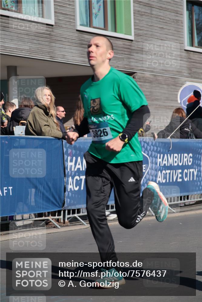 06.04.2025 - 44. Internationalen Wilhelmsburger Insellauf A. Gomolzig http://msf.ph/oto/7576437 06.04.2025 10:33:46 Ziel 3585, 3826, 3909, 4455, 4465, 5033 meine-sportfotos.de