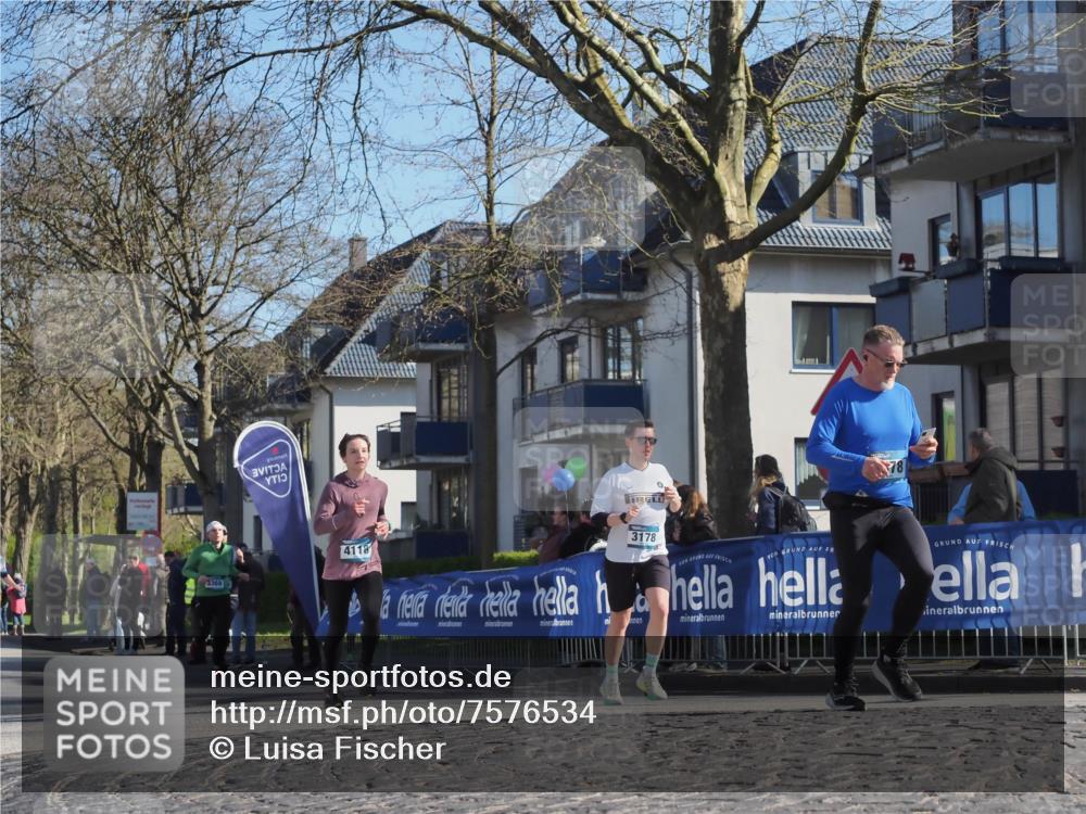 06.04.2025 - 44. Internationalen Wilhelmsburger Insellauf Luisa Fischer http://msf.ph/oto/7576534 06.04.2025 10:38:16 Ziel 3369, 78, 4118, 3178 meine-sportfotos.de
