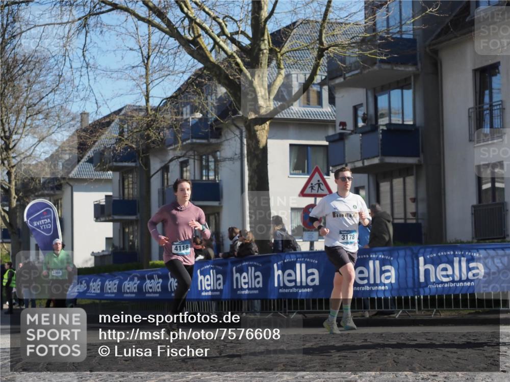 06.04.2025 - 44. Internationalen Wilhelmsburger Insellauf Luisa Fischer http://msf.ph/oto/7576608 06.04.2025 10:38:17 Ziel 3369, 4118, 3178 meine-sportfotos.de