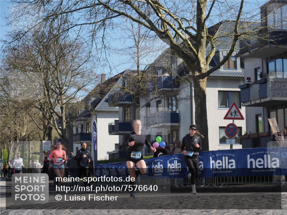 06.04.2025 - 44. Internationalen Wilhelmsburger Insellauf Luisa Fischer http://msf.ph/oto/7576640 06.04.2025 10:43:11 Ziel 3706, 4614, 3717 meine-sportfotos.de