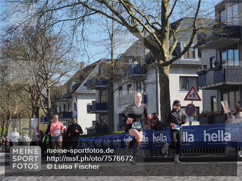 06.04.2025 - 44. Internationalen Wilhelmsburger Insellauf Luisa Fischer http://msf.ph/oto/7576672 06.04.2025 10:43:11 Ziel 3706, 4614, 117 meine-sportfotos.de