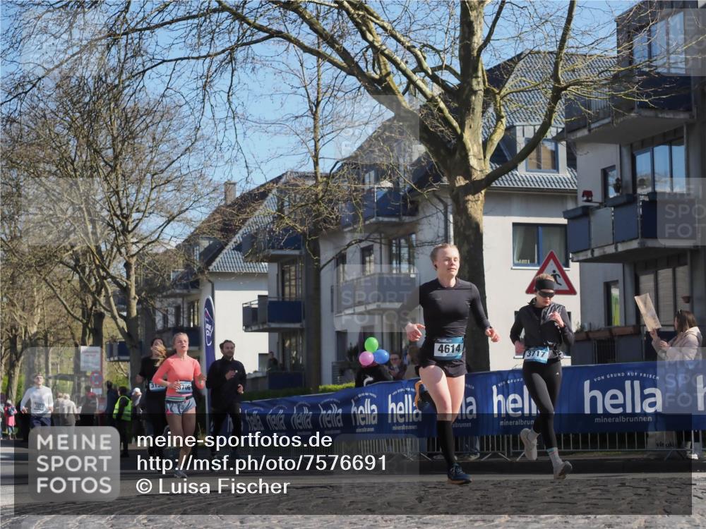 06.04.2025 - 44. Internationalen Wilhelmsburger Insellauf Luisa Fischer http://msf.ph/oto/7576691 06.04.2025 10:43:11 Ziel 315, 706, 4614, 3717 meine-sportfotos.de