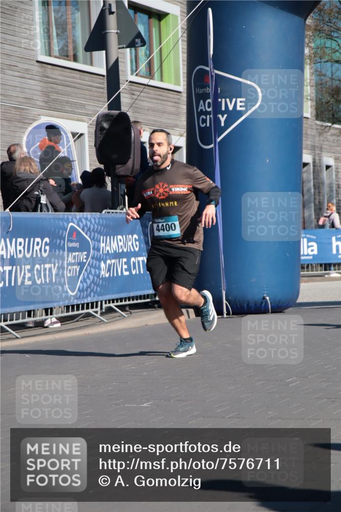 06.04.2025 - 44. Internationalen Wilhelmsburger Insellauf A. Gomolzig http://msf.ph/oto/7576711 06.04.2025 10:33:08 Ziel 3234, 3564, 3747, 4400, 5026 meine-sportfotos.de