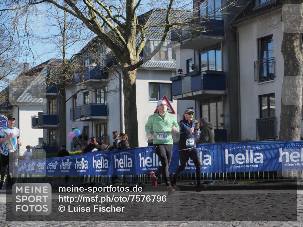 06.04.2025 - 44. Internationalen Wilhelmsburger Insellauf Luisa Fischer http://msf.ph/oto/7576796 06.04.2025 10:38:20 Ziel 3369, 3675, 4563 meine-sportfotos.de