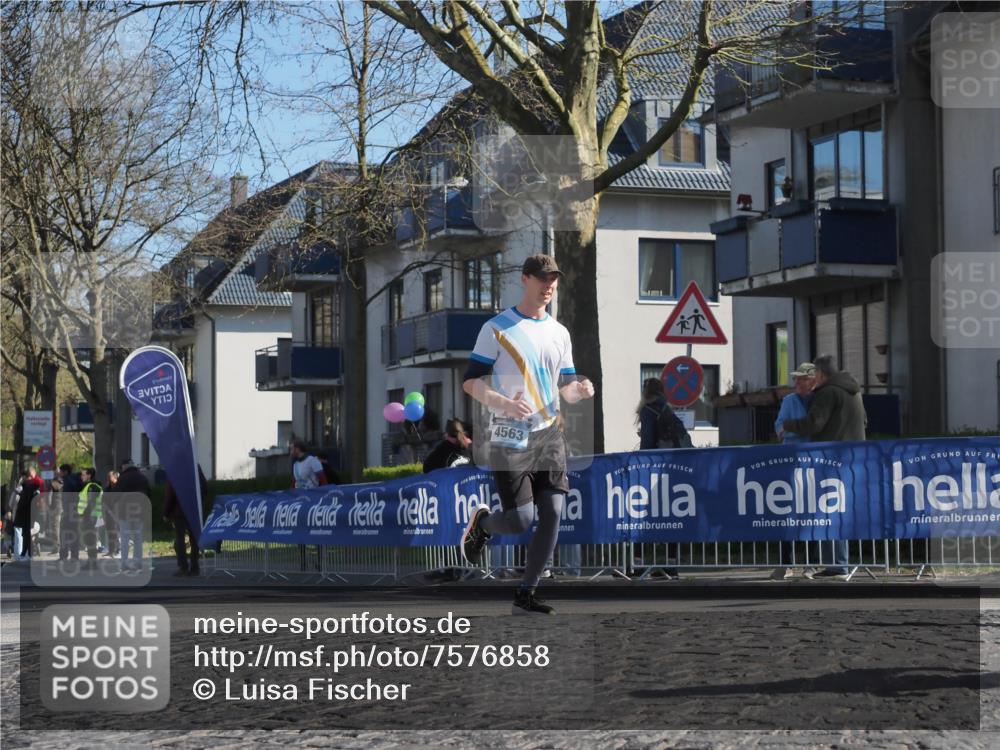 06.04.2025 - 44. Internationalen Wilhelmsburger Insellauf Luisa Fischer http://msf.ph/oto/7576858 06.04.2025 10:38:22 Ziel 4563 meine-sportfotos.de
