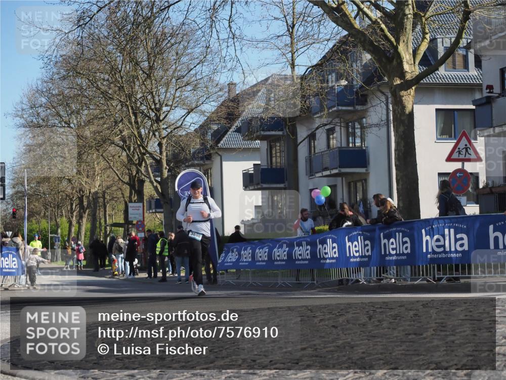 06.04.2025 - 44. Internationalen Wilhelmsburger Insellauf Luisa Fischer http://msf.ph/oto/7576910 06.04.2025 10:38:25 Ziel 3898 meine-sportfotos.de