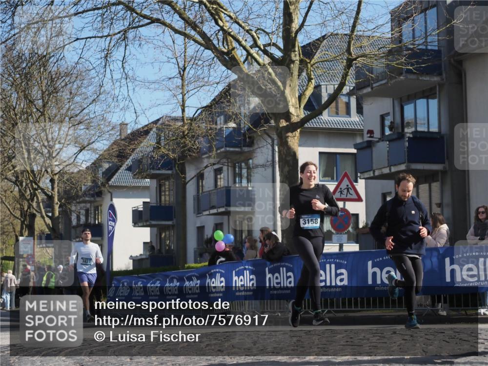 06.04.2025 - 44. Internationalen Wilhelmsburger Insellauf Luisa Fischer http://msf.ph/oto/7576917 06.04.2025 10:43:14 Ziel 3158, 3827 meine-sportfotos.de