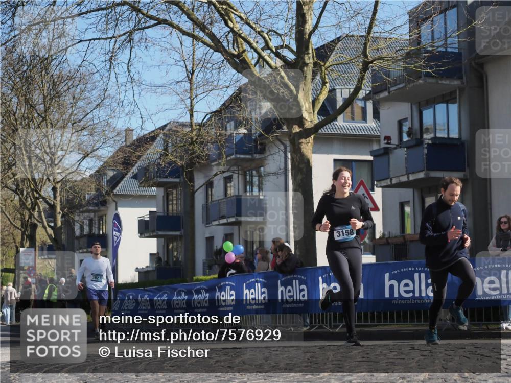 06.04.2025 - 44. Internationalen Wilhelmsburger Insellauf Luisa Fischer http://msf.ph/oto/7576929 06.04.2025 10:43:14 Ziel 3827, 3158 meine-sportfotos.de