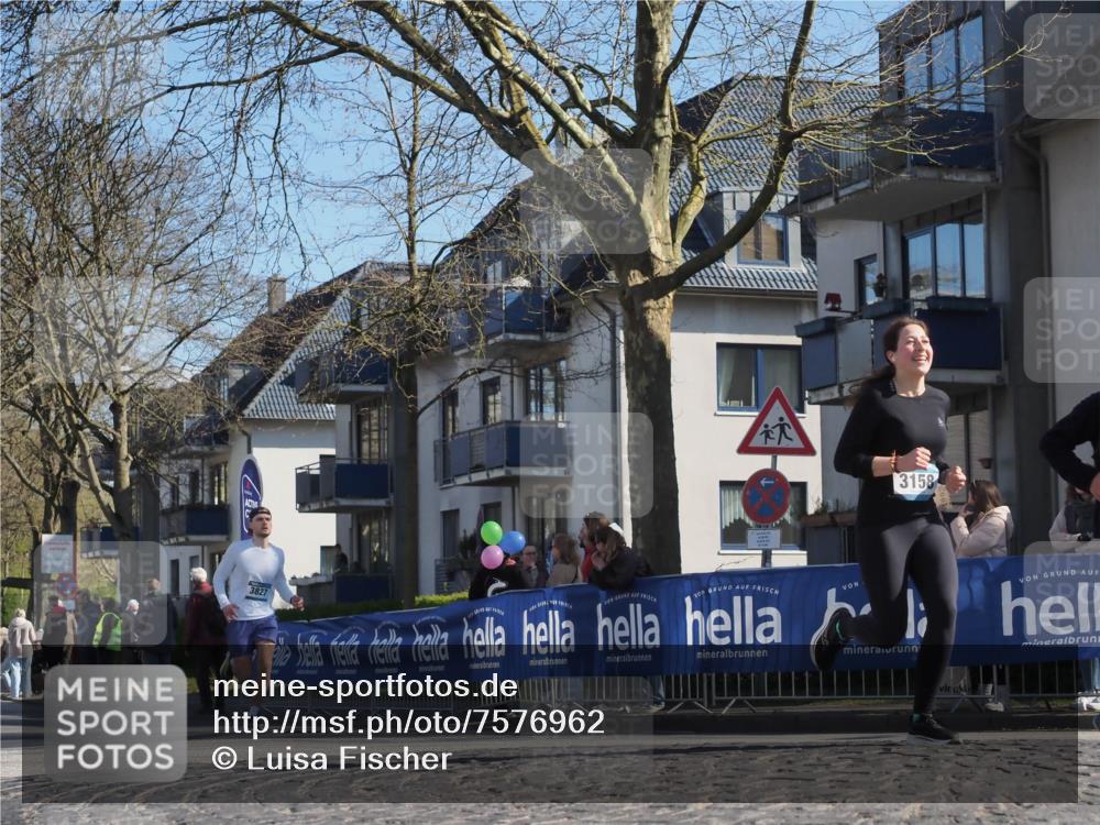 06.04.2025 - 44. Internationalen Wilhelmsburger Insellauf Luisa Fischer http://msf.ph/oto/7576962 06.04.2025 10:43:15 Ziel 3827, 2, 3158 meine-sportfotos.de