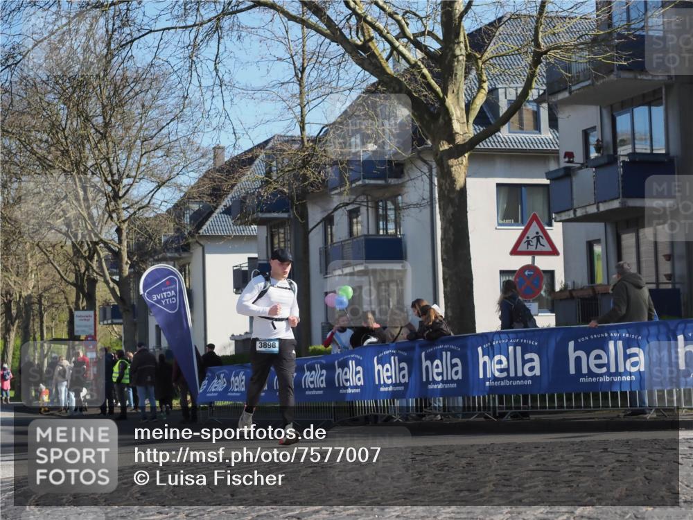 06.04.2025 - 44. Internationalen Wilhelmsburger Insellauf Luisa Fischer http://msf.ph/oto/7577007 06.04.2025 10:38:26 Ziel 3898 meine-sportfotos.de