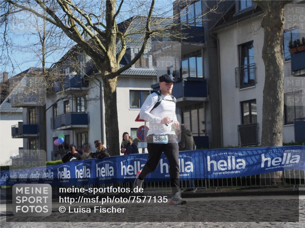 06.04.2025 - 44. Internationalen Wilhelmsburger Insellauf Luisa Fischer http://msf.ph/oto/7577135 06.04.2025 10:38:28 Ziel 3898 meine-sportfotos.de