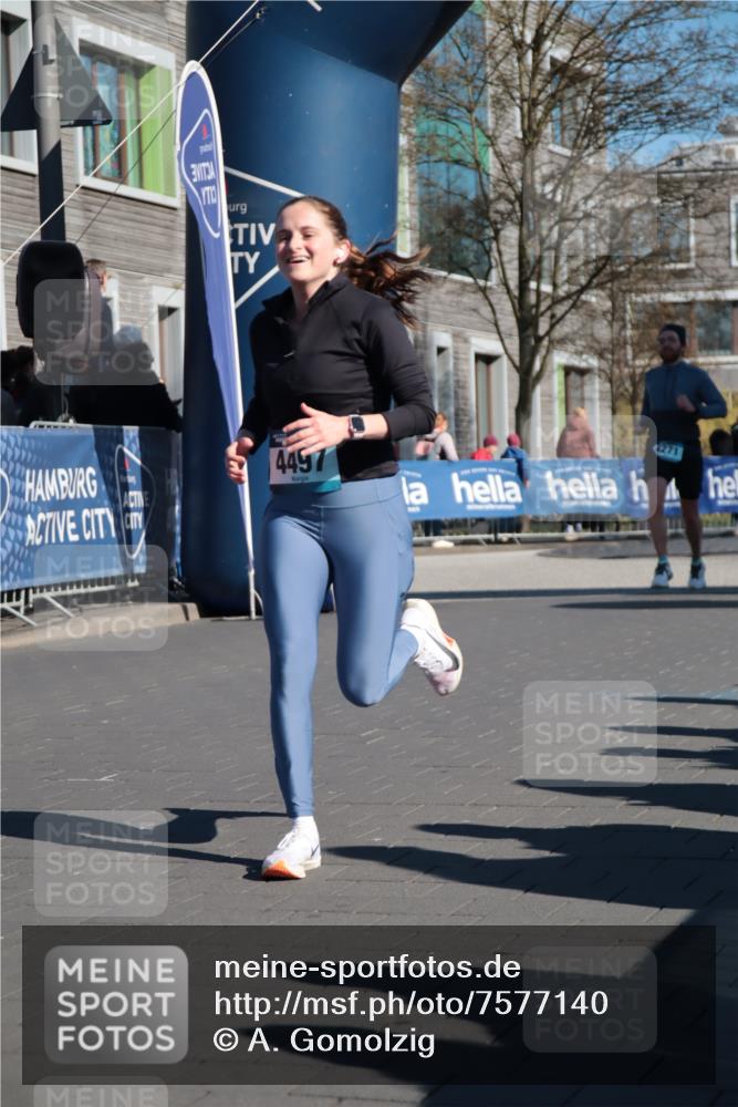 06.04.2025 - 44. Internationalen Wilhelmsburger Insellauf A. Gomolzig http://msf.ph/oto/7577140 06.04.2025 10:31:49 Ziel 3413, 3962, 4057, 4223, 4271, 4497 meine-sportfotos.de
