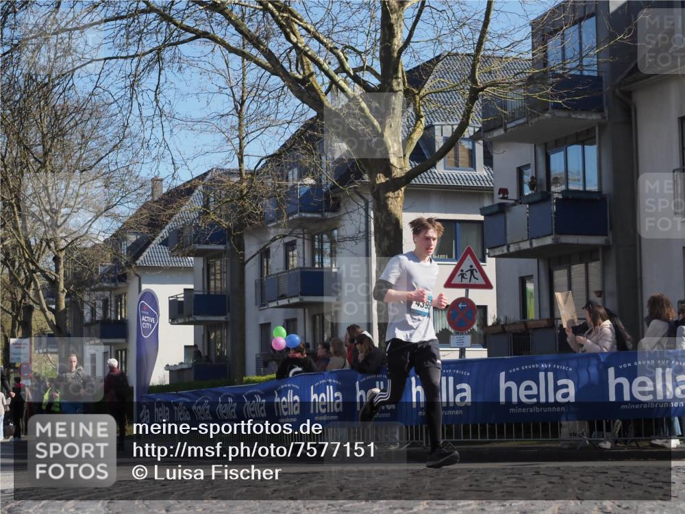 06.04.2025 - 44. Internationalen Wilhelmsburger Insellauf Luisa Fischer http://msf.ph/oto/7577151 06.04.2025 10:43:20 Ziel 444, 4395 meine-sportfotos.de