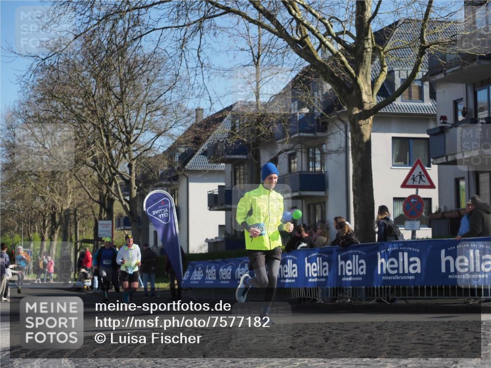06.04.2025 - 44. Internationalen Wilhelmsburger Insellauf Luisa Fischer http://msf.ph/oto/7577182 06.04.2025 10:38:36 Ziel 3 meine-sportfotos.de