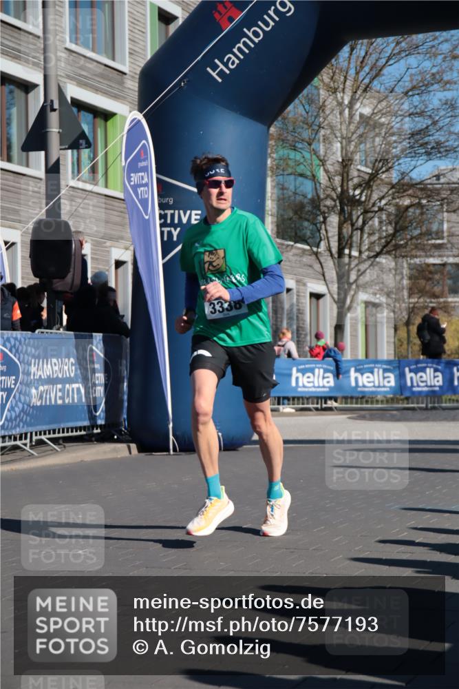 06.04.2025 - 44. Internationalen Wilhelmsburger Insellauf A. Gomolzig http://msf.ph/oto/7577193 06.04.2025 10:31:38 Ziel 3019, 3338 meine-sportfotos.de