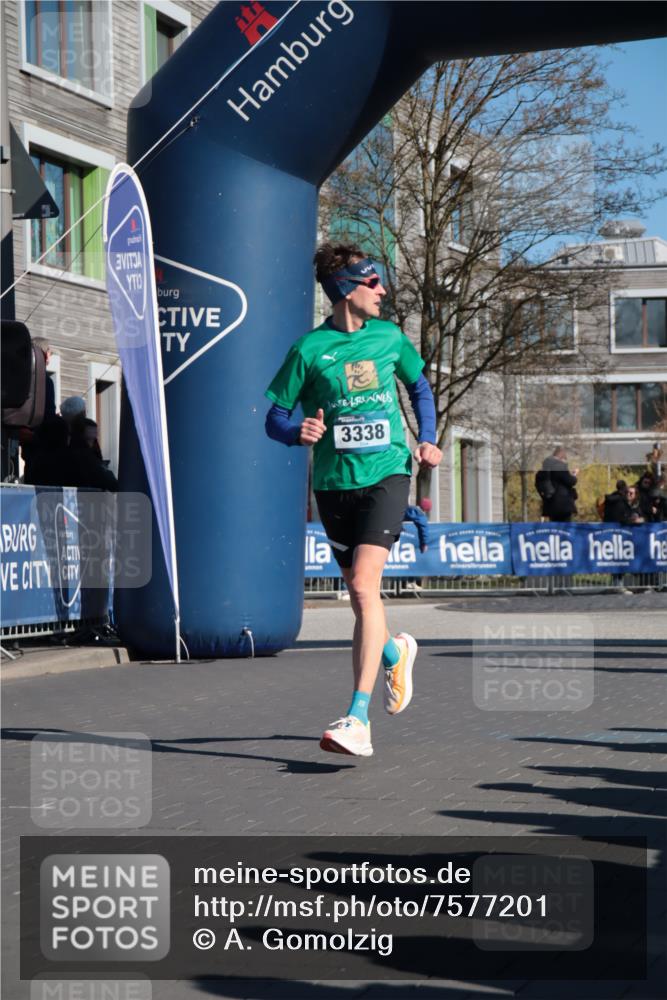06.04.2025 - 44. Internationalen Wilhelmsburger Insellauf A. Gomolzig http://msf.ph/oto/7577201 06.04.2025 10:31:37 Ziel 3019, 3338 meine-sportfotos.de