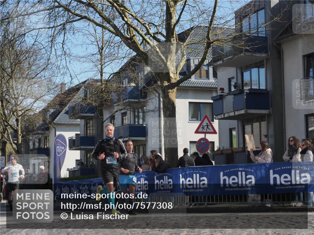 06.04.2025 - 44. Internationalen Wilhelmsburger Insellauf Luisa Fischer http://msf.ph/oto/7577308 06.04.2025 10:43:23 Ziel 3924, 3821 meine-sportfotos.de