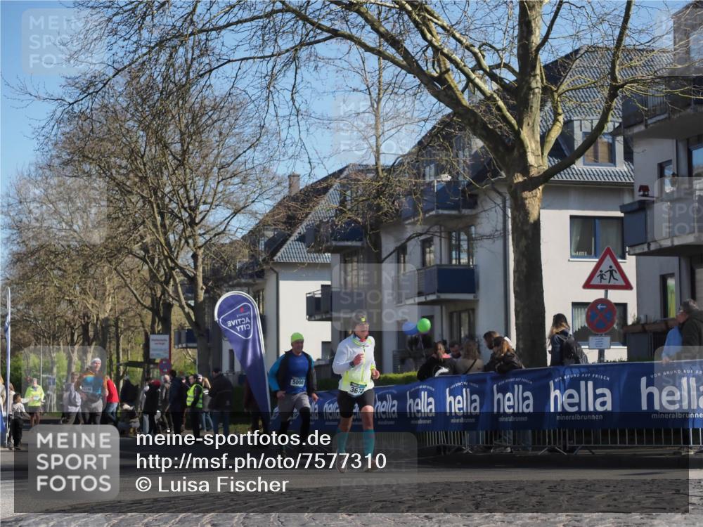 06.04.2025 - 44. Internationalen Wilhelmsburger Insellauf Luisa Fischer http://msf.ph/oto/7577310 06.04.2025 10:38:38 Ziel 44246, 5008, 3672 meine-sportfotos.de