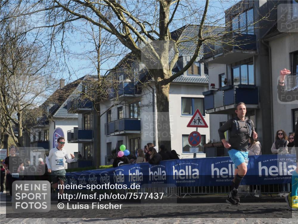 06.04.2025 - 44. Internationalen Wilhelmsburger Insellauf Luisa Fischer http://msf.ph/oto/7577437 06.04.2025 10:43:24 Ziel 3735, 3924 meine-sportfotos.de