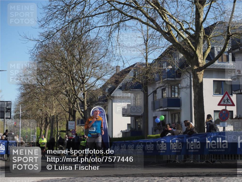 06.04.2025 - 44. Internationalen Wilhelmsburger Insellauf Luisa Fischer http://msf.ph/oto/7577446 06.04.2025 10:38:41 Ziel 4246 meine-sportfotos.de