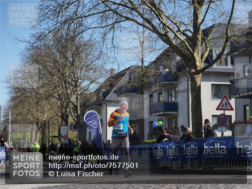 06.04.2025 - 44. Internationalen Wilhelmsburger Insellauf Luisa Fischer http://msf.ph/oto/7577501 06.04.2025 10:38:41 Ziel 4246 meine-sportfotos.de