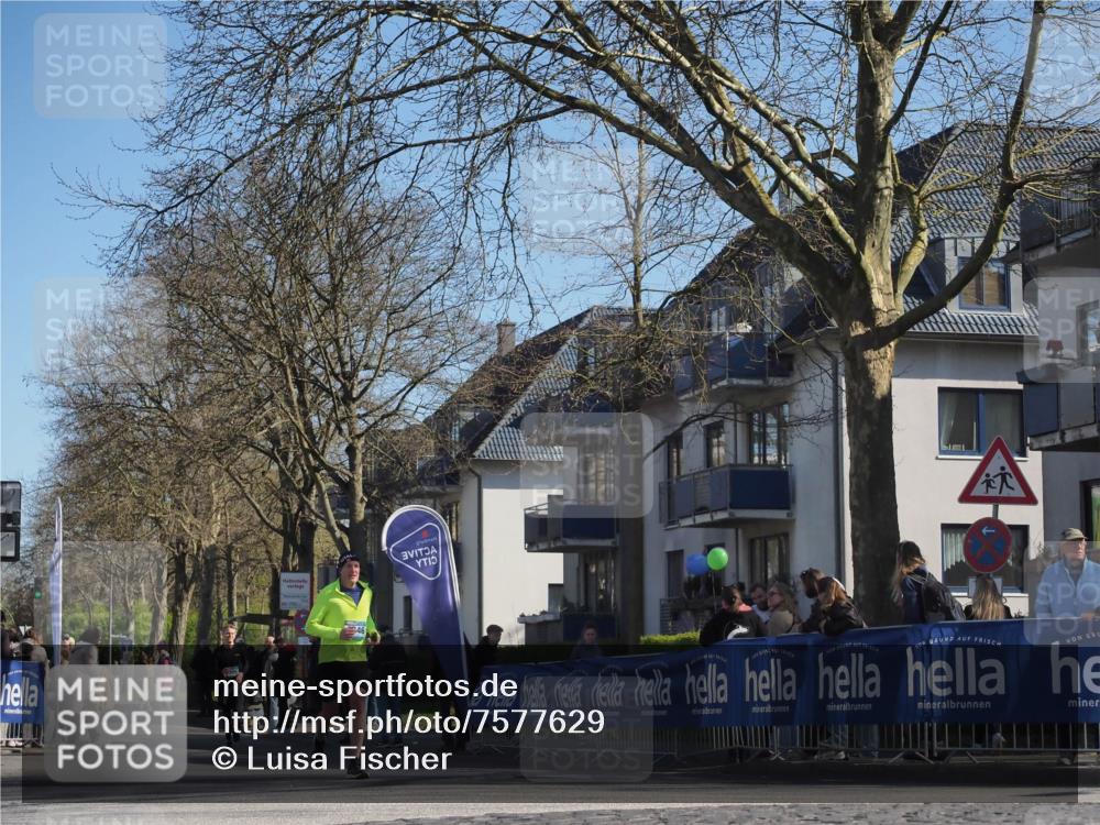 06.04.2025 - 44. Internationalen Wilhelmsburger Insellauf Luisa Fischer http://msf.ph/oto/7577629 06.04.2025 10:38:47 Ziel 46 meine-sportfotos.de