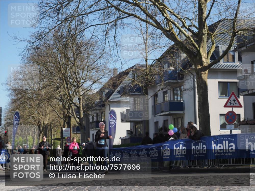 06.04.2025 - 44. Internationalen Wilhelmsburger Insellauf Luisa Fischer http://msf.ph/oto/7577696 06.04.2025 10:43:29 Ziel 4536 meine-sportfotos.de