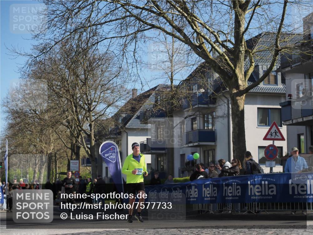 06.04.2025 - 44. Internationalen Wilhelmsburger Insellauf Luisa Fischer http://msf.ph/oto/7577733 06.04.2025 10:38:48 Ziel 346 meine-sportfotos.de