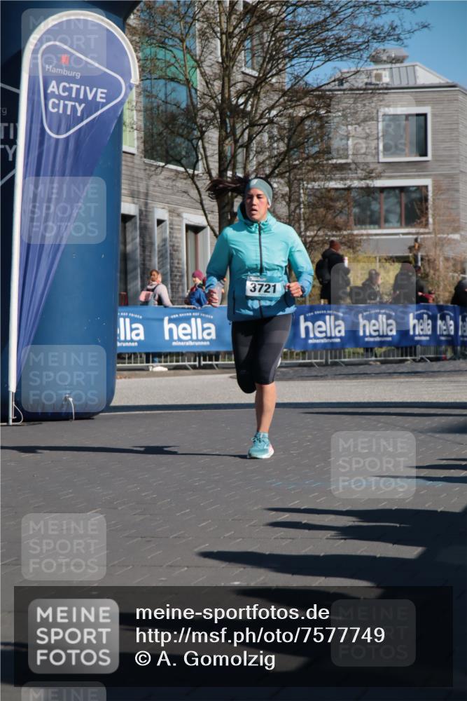 06.04.2025 - 44. Internationalen Wilhelmsburger Insellauf A. Gomolzig http://msf.ph/oto/7577749 06.04.2025 10:30:31 Ziel 3297, 3721, 3727, 3742, 4189, 4527, 4559 meine-sportfotos.de
