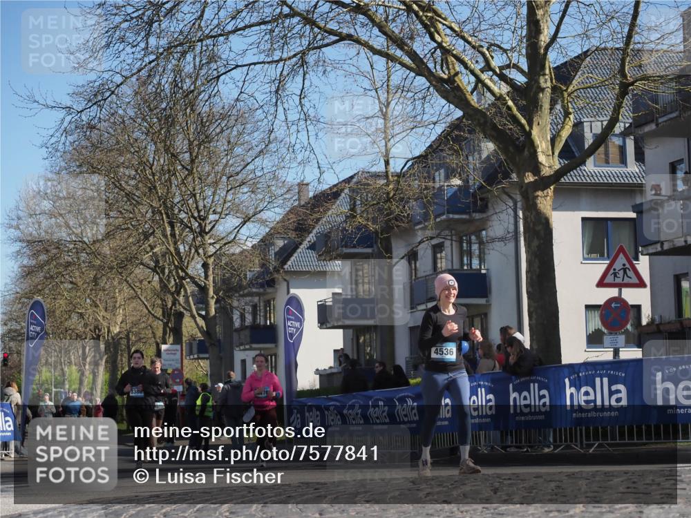 06.04.2025 - 44. Internationalen Wilhelmsburger Insellauf Luisa Fischer http://msf.ph/oto/7577841 06.04.2025 10:43:30 Ziel 3380, 4536 meine-sportfotos.de