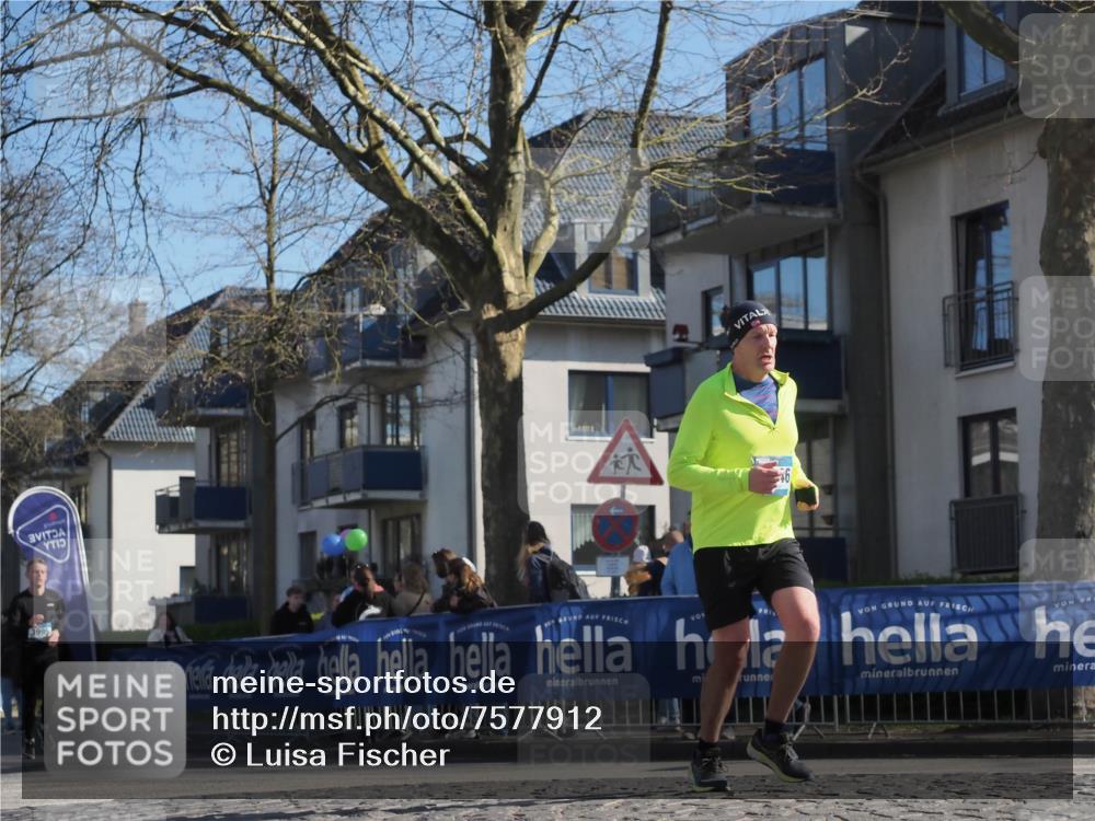 06.04.2025 - 44. Internationalen Wilhelmsburger Insellauf Luisa Fischer http://msf.ph/oto/7577912 06.04.2025 10:38:51 Ziel 3995 meine-sportfotos.de
