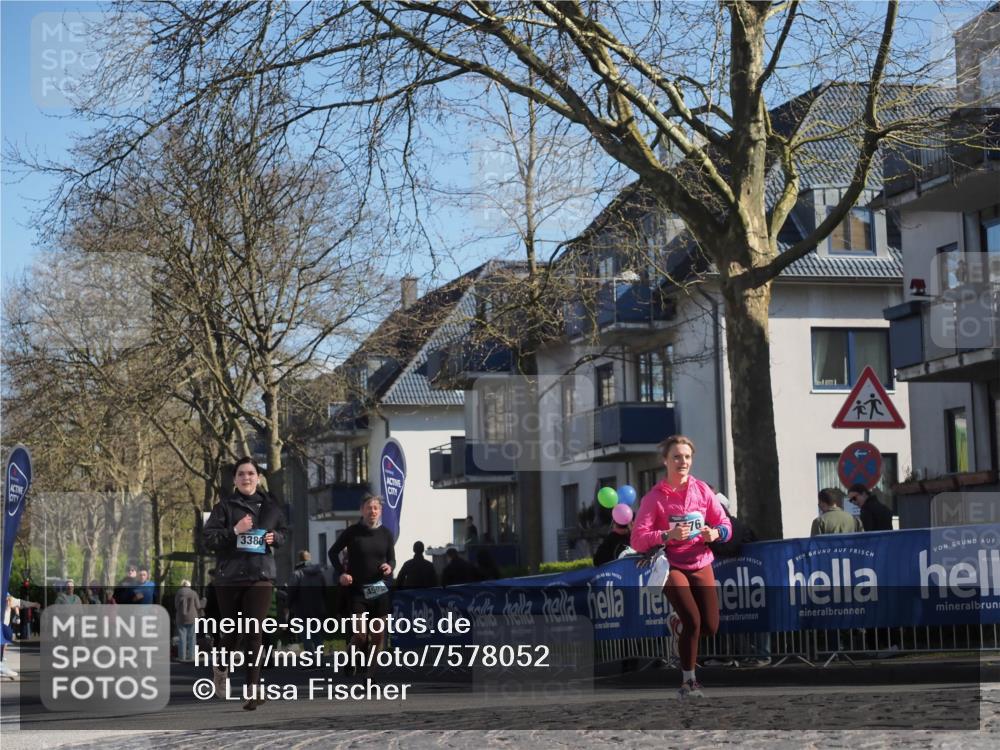 06.04.2025 - 44. Internationalen Wilhelmsburger Insellauf Luisa Fischer http://msf.ph/oto/7578052 06.04.2025 10:43:33 Ziel 44, 3380, 76, 4502 meine-sportfotos.de